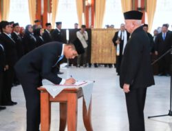 Lantik Pejabat Baru Pemprov, Gubernur Kalsel Tekankan Penguatan Basis Data dan Percepatan Digitalisasi Layanan Publik