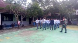 Babinsa Koramil 1002-06/Barabai Tanamkan Disiplin Lewat Materi PBB di SMK Muda Kreatif