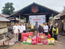 Babinsa Koramil Labuan Amas Selatan Dampingi Penyaluran Bantuan Korban Kebakaran