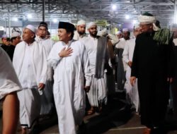 Bersama Ulama dan Jamaah, Wagub Hasnuryadi Hadiri Haul Abah Guru Zuhdi