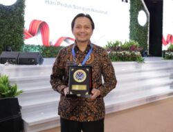 Gubernur Kalsel H. Muhidin Raih Penghargaan Nasional Pembina Terbaik Pengelolaan Sampah Tahun 2026