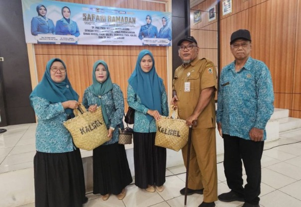 Dinsos Kalsel Salurkan Bantuan
