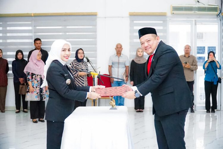 Bupati Labuhanbatu Lantik 71 Pejabat Eselon