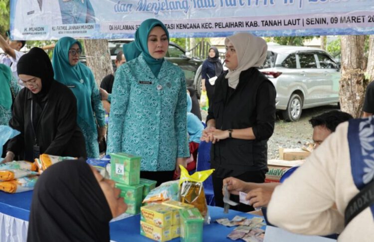TP PKK Kalsel Gelar Pasar Murah