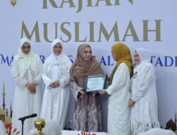 Ketua TP PKK Hj. Fathul Jannah Hadiri Kajian Muslimah di Masjid Raya Sabilal Muhtadin Banjarmasin