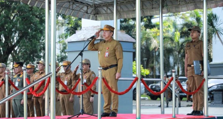 Apel Gabungan Pemprov Kalsel; Gubernur H. Muhidin Tekankan Peningkatan Disiplin ASN dan Pegawai
