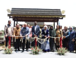 TMII Jadi Etalase Budaya Kalsel, Dermaga Pasar Terapung Resmi Dibuka