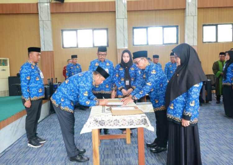 Bupati Barito Kuala Lantik Kepala Sekolah