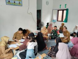 Babinsa Koramil 1002-06/Barabai Bantu Kelancaran Kegiatan Posyandu Rahmad