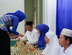 Bupati Labuhanbatu Berikan Doa Terbaik Untuk Calon Jamaah Haji Dari Dinas Pendidikan 