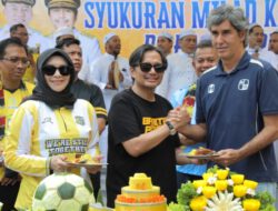 Kesederhanaan Syukuran Milad ke-38 PS. Barito Putra; Wagub Kalsel Hasnuryadi Sulaiman dan Wamen UMKM Helvi Yuni Berbaur Bersama Pemain