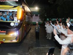 Lepas Jamaah Calon Haji, Gubernur Kalsel Mengingatkan Jaga Kesehatan dan Menitipkan Doa untuk Keberkahan Banua