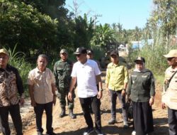 Tinjau Ruas Jalan, Wakil Bupati : Perbaikan Bertahap Diprioritaskan