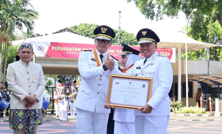 Gubernur Kalsel H. Muhidin