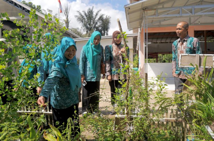 Jadi Desa Percontohan, Muara Jaya Terima Kunjungan TP PKK Desa Jilatan