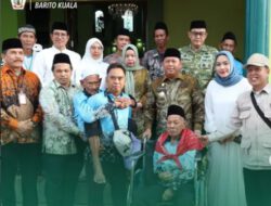 Ketua DPRD Batola Ayu Dyan Turut Lepas 295 Jemaah Haji, Suasana Haru Warnai Keberangkatan ke Tanah Suci
