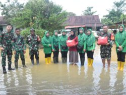 Persit KCK Cabang XXV Dim 1002 Ringankan Beban Anggota Terdampak Banjir