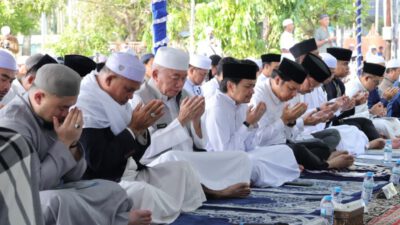 Gubernur Kalsel H. Muhidin dan Wagub Hasnuryadi Sholat Idul Adha 1447 Hijriah di Masjid Raya Sabilal Muhtadin Banjarmasin