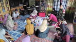 Wujud Sinergi TNI dan Tenaga Kesehatan, Babinsa Kawal Layanan Kesehatan Keliling