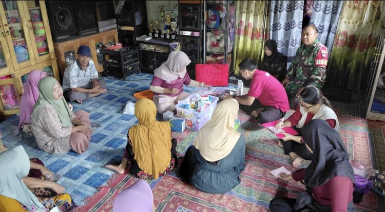 Babinsa Kawal Layanan Kesehatan Keliling