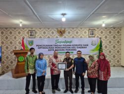 Walikota Padang Panjang Beri Apresiasi dan Penghargaan Ke Kejari Padang Panjang