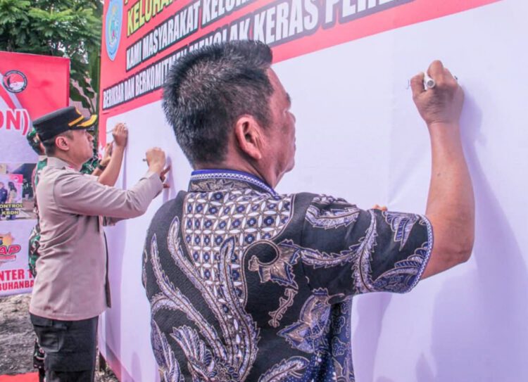 Pemkab Labuhanbatu, Polres dan Kodim 0209/LB Satu Komando Perangi Narkoba, Ikrar Bersama Dikukuhkan di Kampung Bebas Narkoba