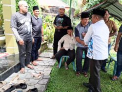 Wakil Bupati Labuhanbatu Melayat ke Rumah Duka Kadis Dukcapil di Jalan Kampung Baru, Sampaikan Belasungkawa Mendalam