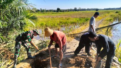 Kodim 1002/HST Percepat Pembangunan Jembatan Melalui Gotong Royong Warga