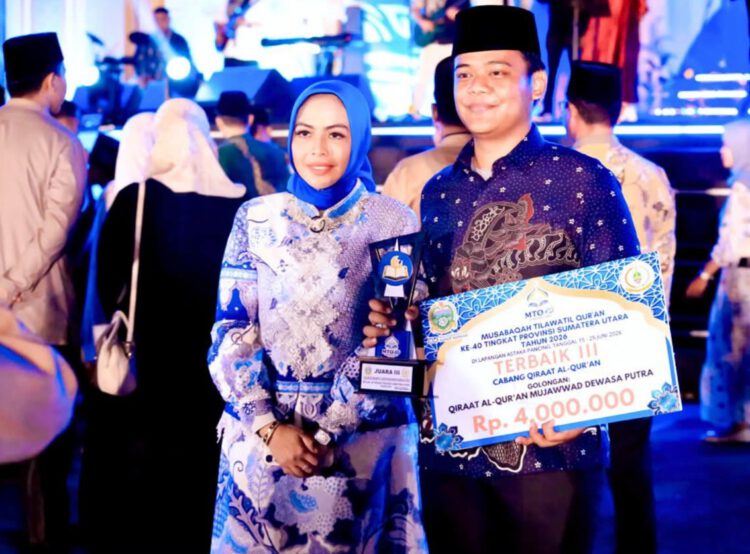 Bupati Maya Hasmita Hadiri Penutupan MTQ ke-40 Sumut