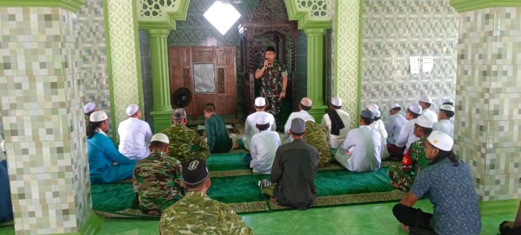 Dandim 1002/HST Perkuat Silaturahmi Lewat Salat Jumat di Ponpes Nurul Islam