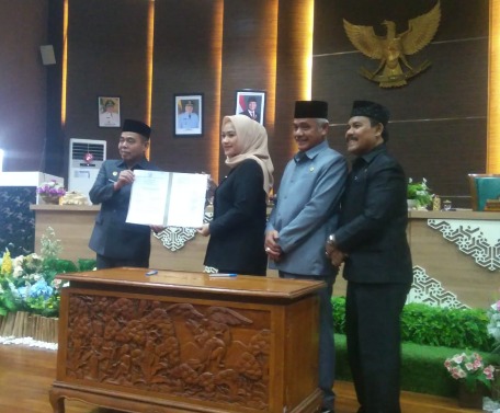 DPRD Barito Kuala melaksanakan sidang Paripurna