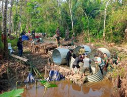 Kodim 1002/HST Optimalkan Gotong Royong Bangun Empat Jembatan