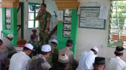 Dandim 1002/HST Shalat Jumat