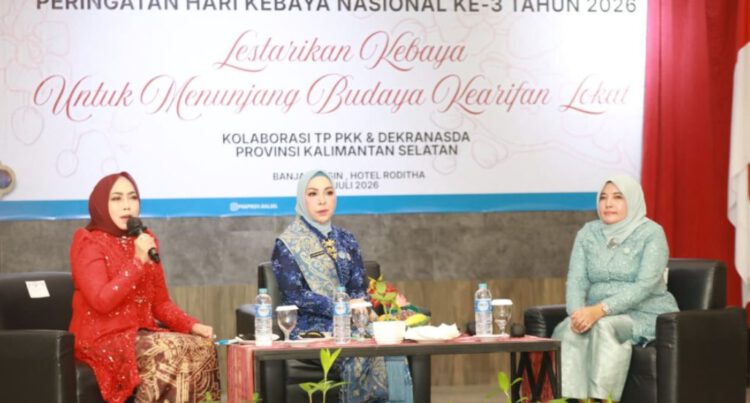 Hj. Fathul Jannah Muhidin: Kebaya dan Sasirangan Harus Jadi Kebanggaan Perempuan Indonesia