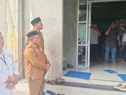Wakil Bupati Labuhanbatu H. Jamri Hadiri Langsung Rumah Duka Almarhum Dr. H. Mahdan Munthe, Sampaikan Penghormatan Terakhir