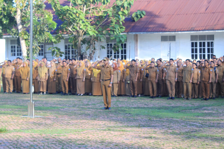 Pimpin Apel Pagi Terakhir, Sekda Labuhanbatu Hasan Heri Rambe Pamit Jelang Masa Purna Bakti