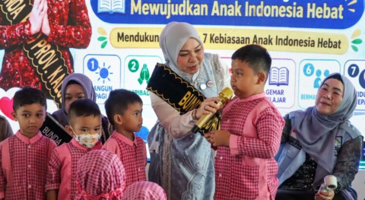 Keceriaan Anak-Anak PAUD Bersama Hj Fathul Jannah Muhidin di Perpustakaan