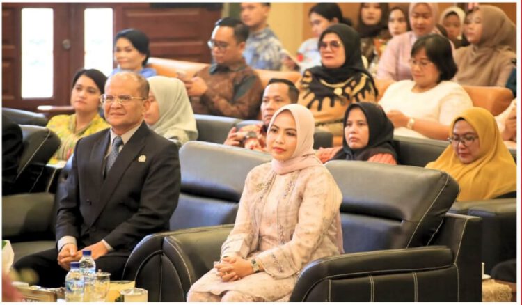 Hadiri Wisuda Inskes Deli Husada, Bupati Maya Hasmita Ajak Lulusan Jadi Agen Perubahan Kesehatan Bangsa