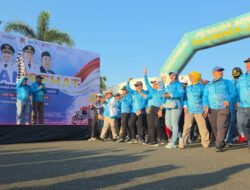 Pemprov Gelar Jalan Sehat Sambut Harjad Kalsel ke-76 dan HUT RI ke-81