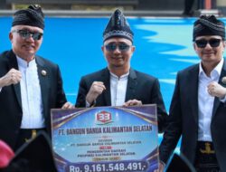 Momentum Harjad Kalsel; Gubernur H. Muhidin Berikan Berbagai Penghargaan Hingga Pemprov Terima Deviden PT bangun Banua