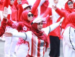 Ketua TP PKK Hj. Fathul Jannah Senam Ceria Dirangkai Sosialiasi Sosialisasi Gerakan Keluarga Sehat Tanggap dan Tangguh Bencana (GKSTTB)