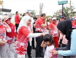 Semarak HUT ke-81 RI, Bupati Labuhanbatu Bersama Forkopimda Ikuti Jalan Santai Bersama Ribuan Warga