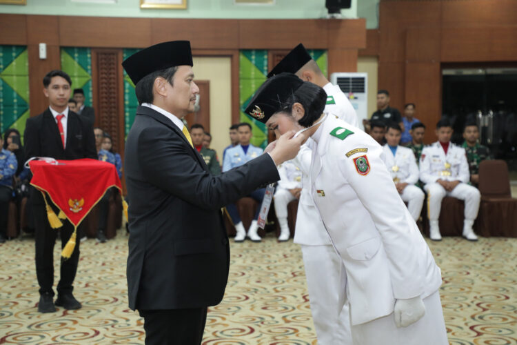 Penutupan Pemusatan Pendidikan dan Pelatihan Paskibraka Kalsel 2026; Gubernur Titipkan Masa Depan Daerah, Bangsa dan Negara