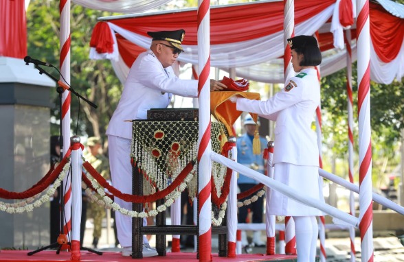 Gubernur Kalsel H. Muhidin Pimpin Upacara HUT RI ke-81; Kobarkan Semangat Perjuangan Pahlawan Merebut Kemerdekaan