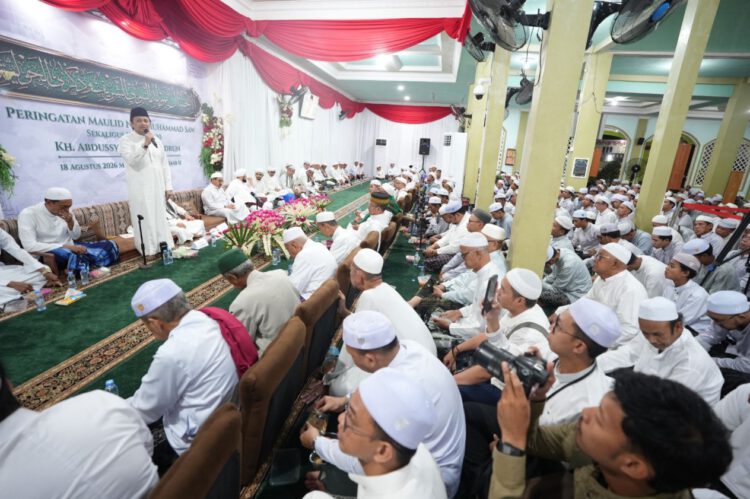 Wagub Hasnuryadi Sulaiman Hadiri Peringatan Maulid Nabi Muhammad SAW dan Haul ke-20 KH. Abdussyukur bin Badrun di Pondok Pesantren Takhassus Darussalam