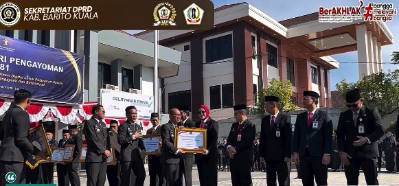 DPRD Barito Kuala Raih Penghargaan Mitra Kerja Kementerian Hukum pada Hari Pengayoman ke-81