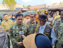 Tinjau Karhutla Kalsel, KSAL Muhammad Ali Apresiasi Sinergi Seluruh Aparat