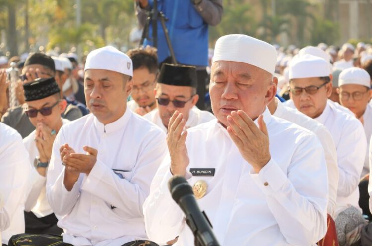 Ikhtiar Minta Hujan, Gubernur Kalsel H. Muhidin Gelar Salat Istisqo di Masjid Raya Sabilal Muhtadin