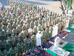 Ratusan Prajurit Korem 101/Ant Gelar Shalat Istisqa di Tengah Ancaman Kemarau Panjang dan Karhutla