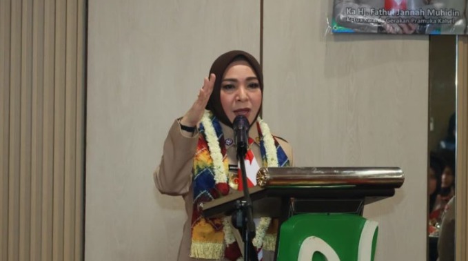 Hj. Fathul Jannah Ketua Kwarda Pramuka Kalsel Tutup Penguatan Karakter Siswa SMA Negeri/Swasta se-Provinsi Kalsel